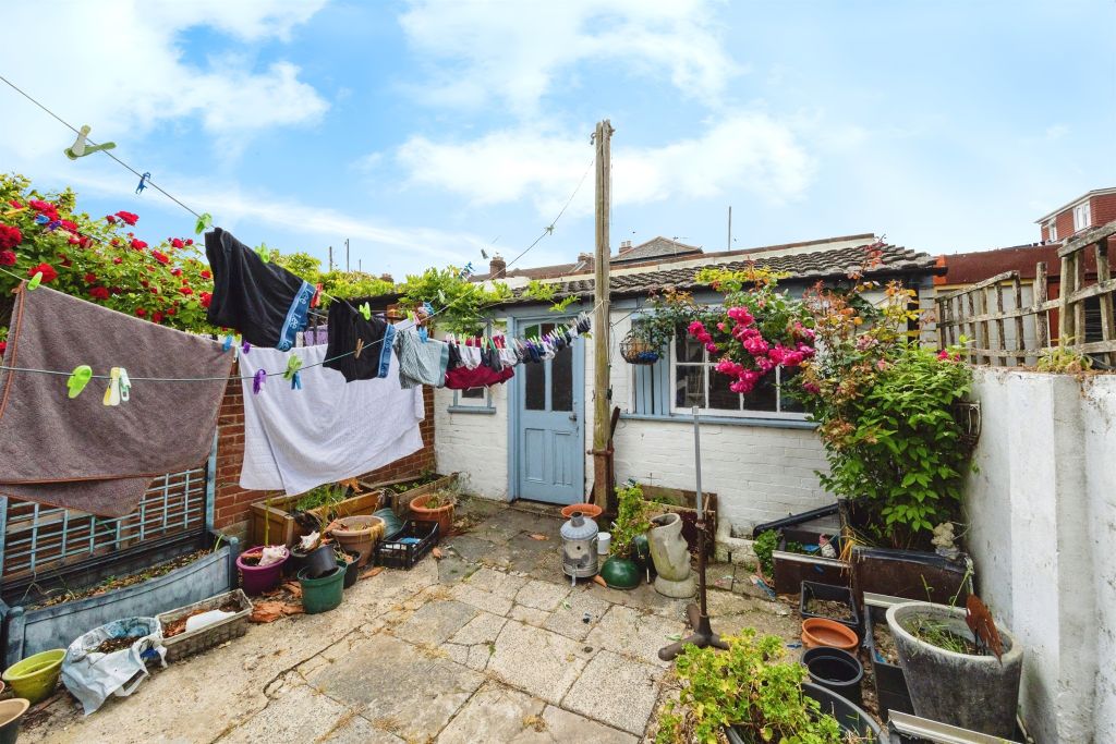 Property photo 3 of 17