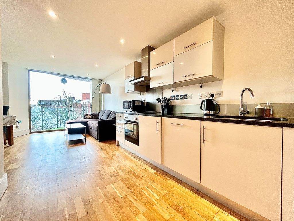 Property photo 2 of 12