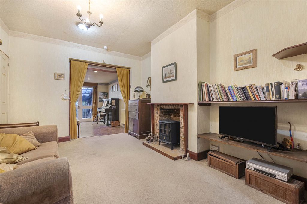 Property photo 2 of 19 Picture No. 17