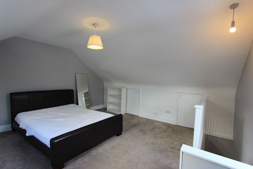 Property photo 1 of 25