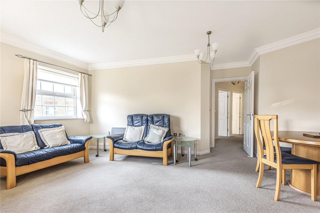 Property photo 3 of 9 Picture No. 01