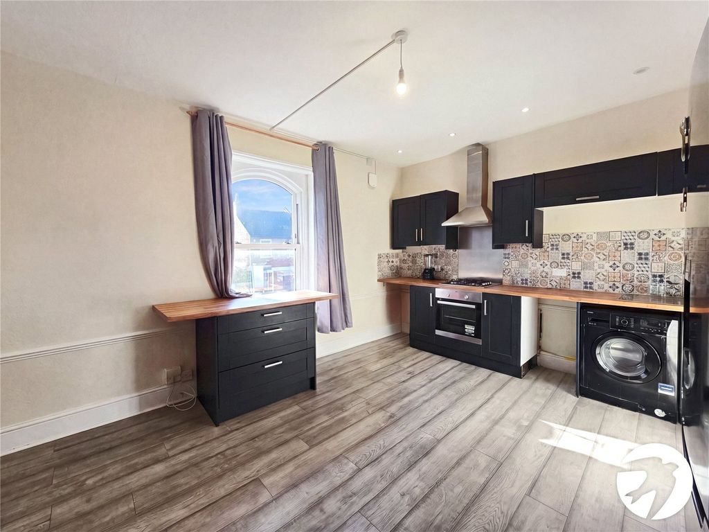 Property photo 2 of 7 Picture No. 02