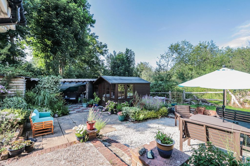 Property photo 3 of 14