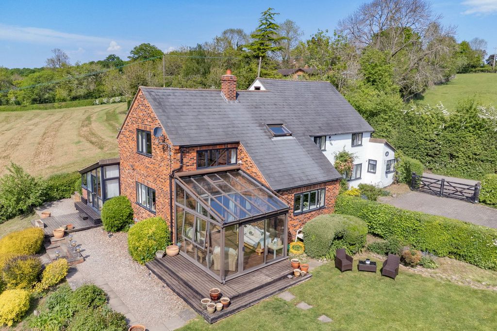 Property photo 2 of 20