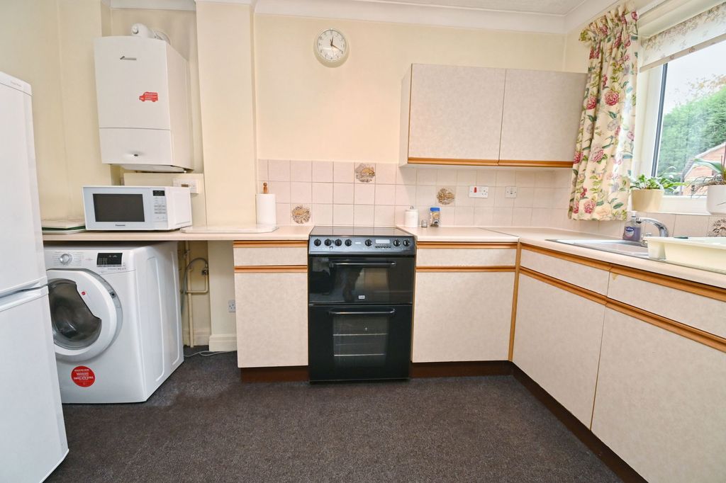 Property photo 2 of 15