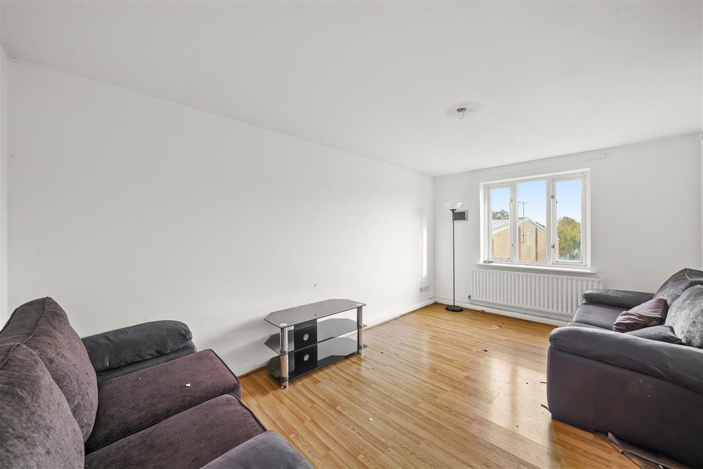 Property photo 2 of 5 Flat 9, Worley Court, 1 Sandifer Drive,  - Rifwosk