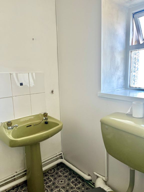 Property photo 2 of 13 Slate Street