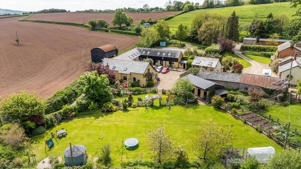 Property photo 1 of 19 Image