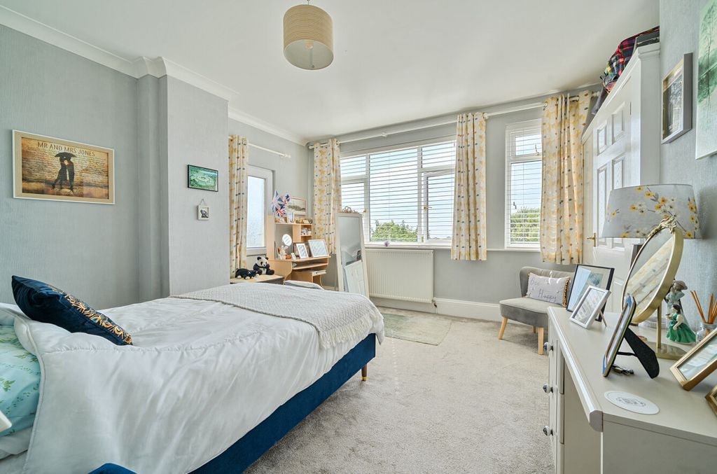 Property photo 3 of 22 1484499-24-6A54c8...