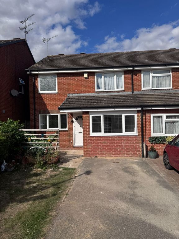 Property photo 2 of 27