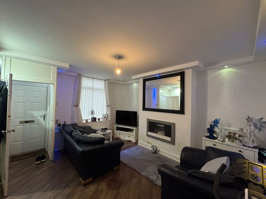 Property photo 2 of 9