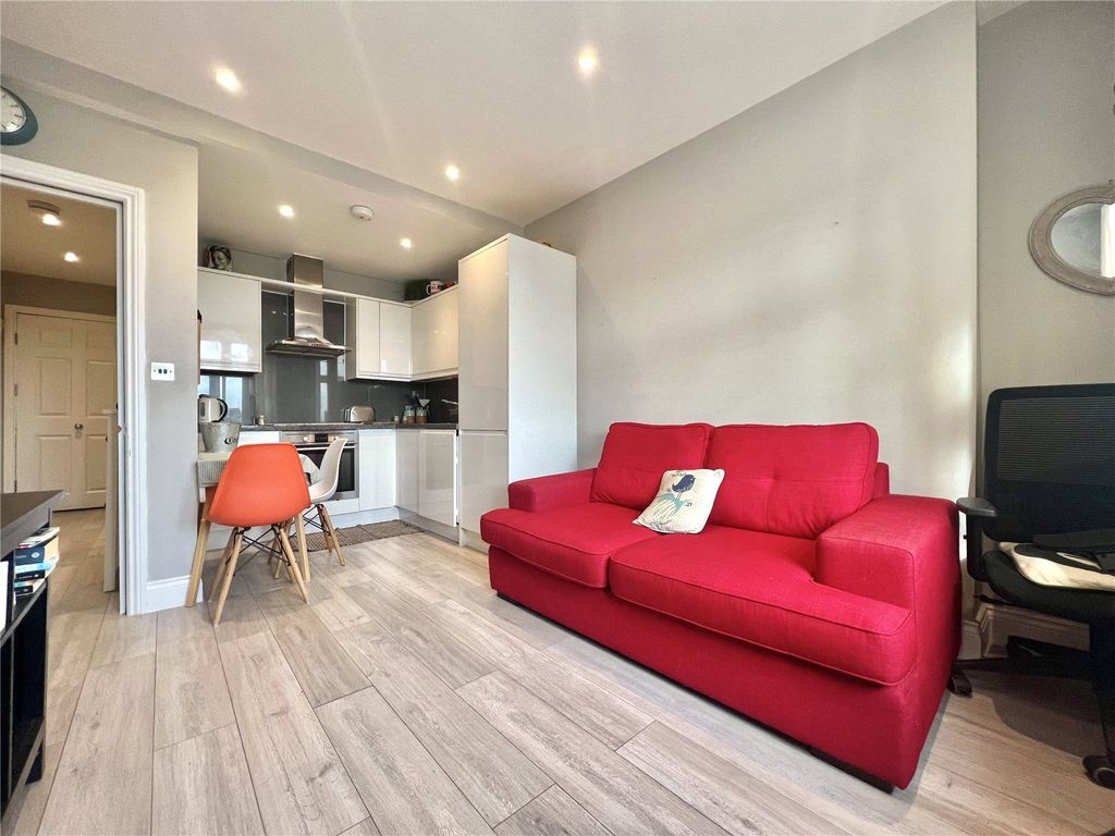 Property photo 2 of 11 Picture No. 01
