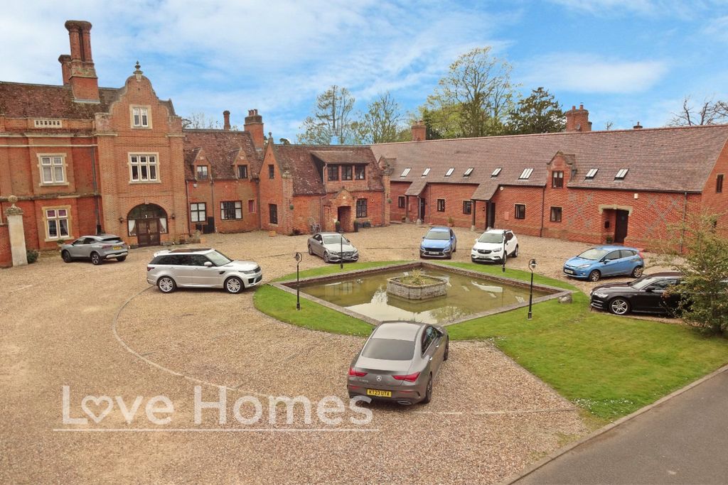 Property photo 1 of 12 4339982