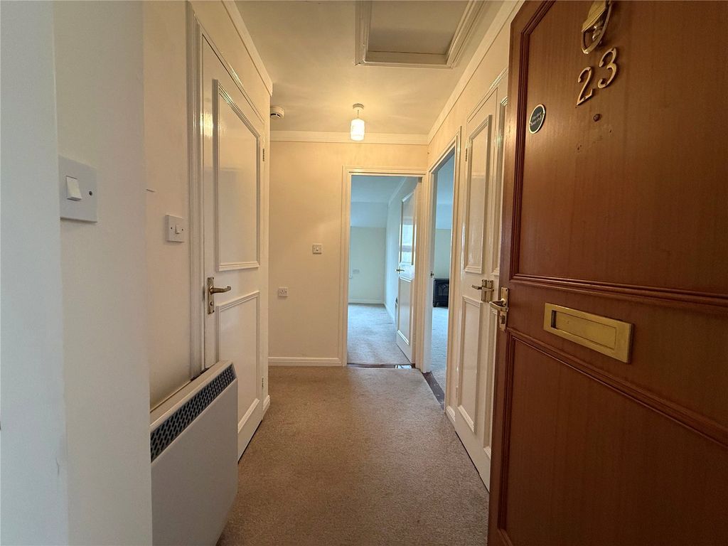 Property photo 2 of 10 Entrance
