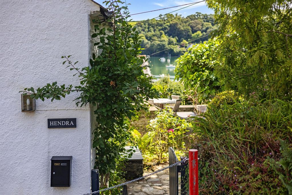 Property photo 1 of 16 111698_Hendra Golant-11_Low.Jpg