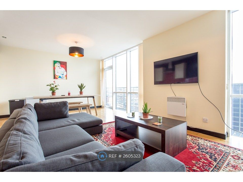 Property photo 2 of 32