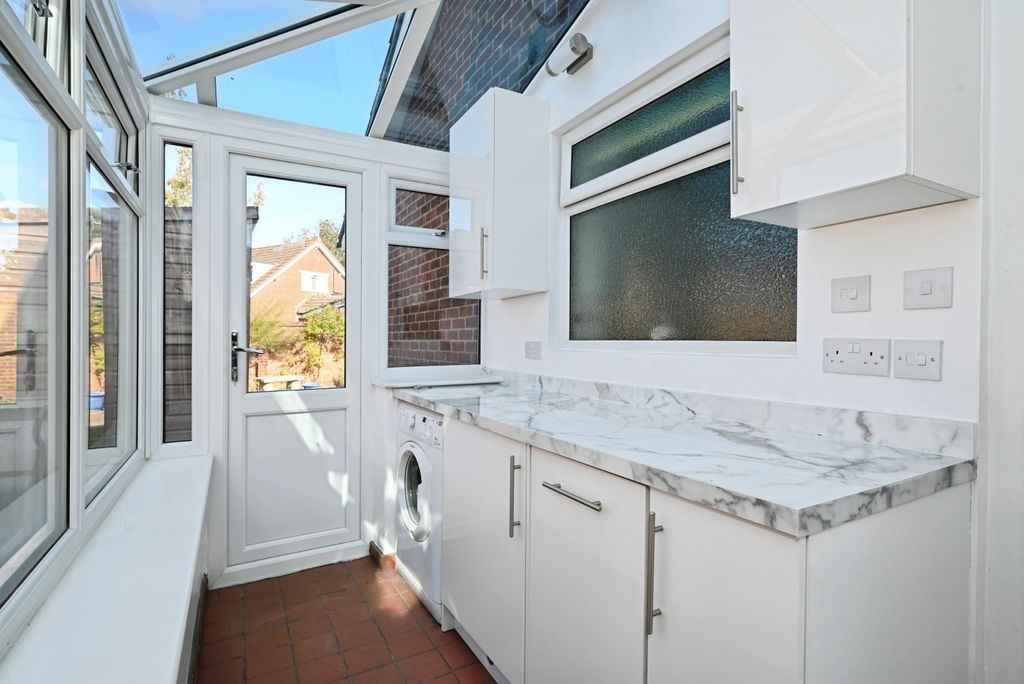 Property photo 3 of 20 Entrance Porch