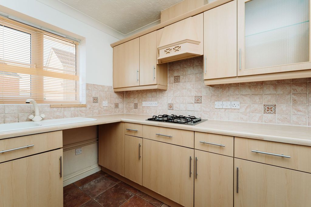 Property photo 2 of 19
