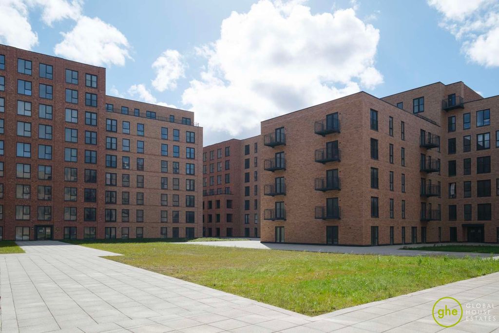 Property photo 3 of 10