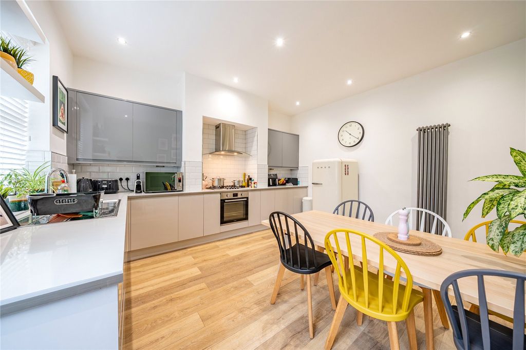 Property photo 2 of 20 Picture No. 05