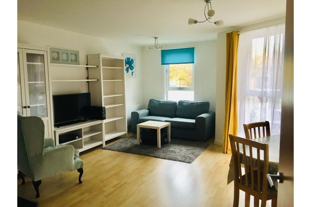 Property photo 1 of 7 Lounge/Dining Room