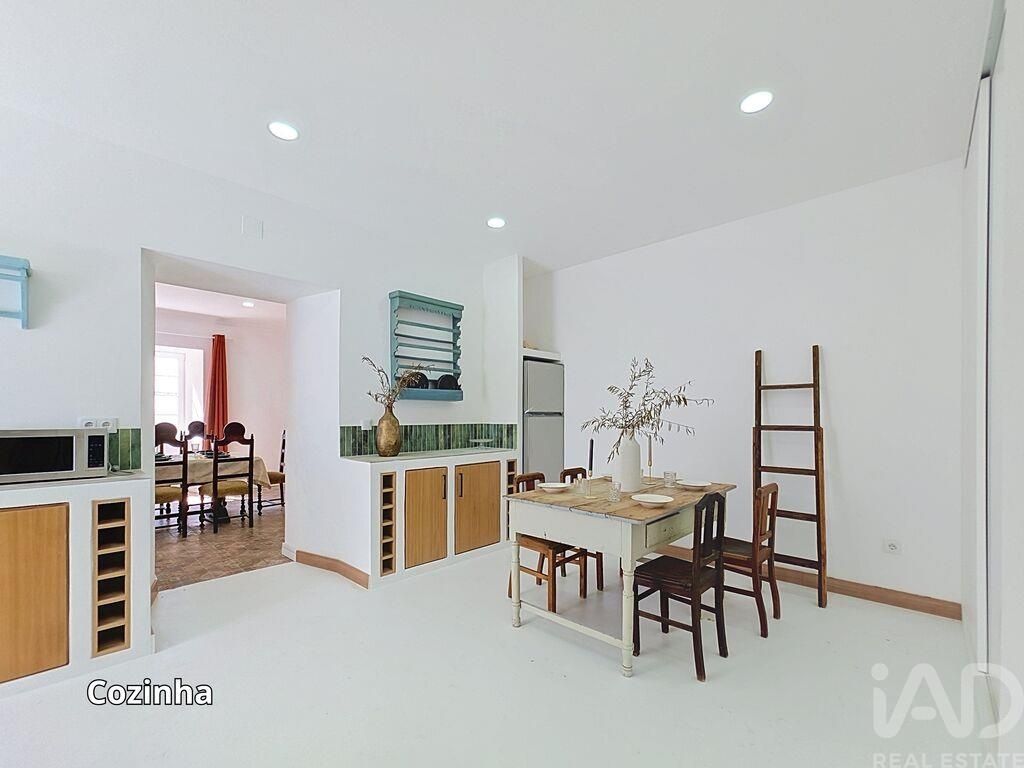 Property photo 3 of 35