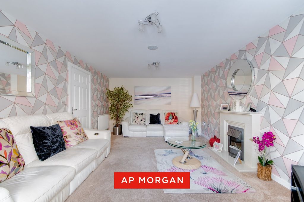 Property photo 3 of 24 Picture No. 16