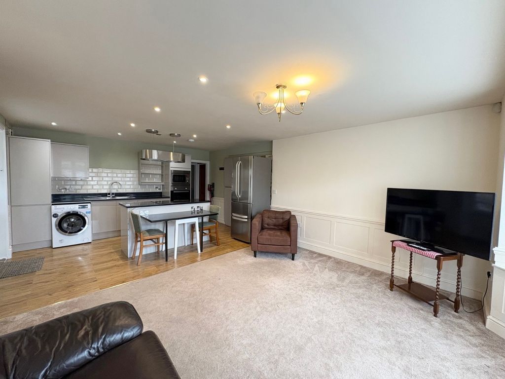 Property photo 2 of 8 Picture No. 05