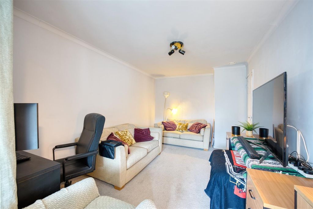 Property photo 3 of 12 Living Room