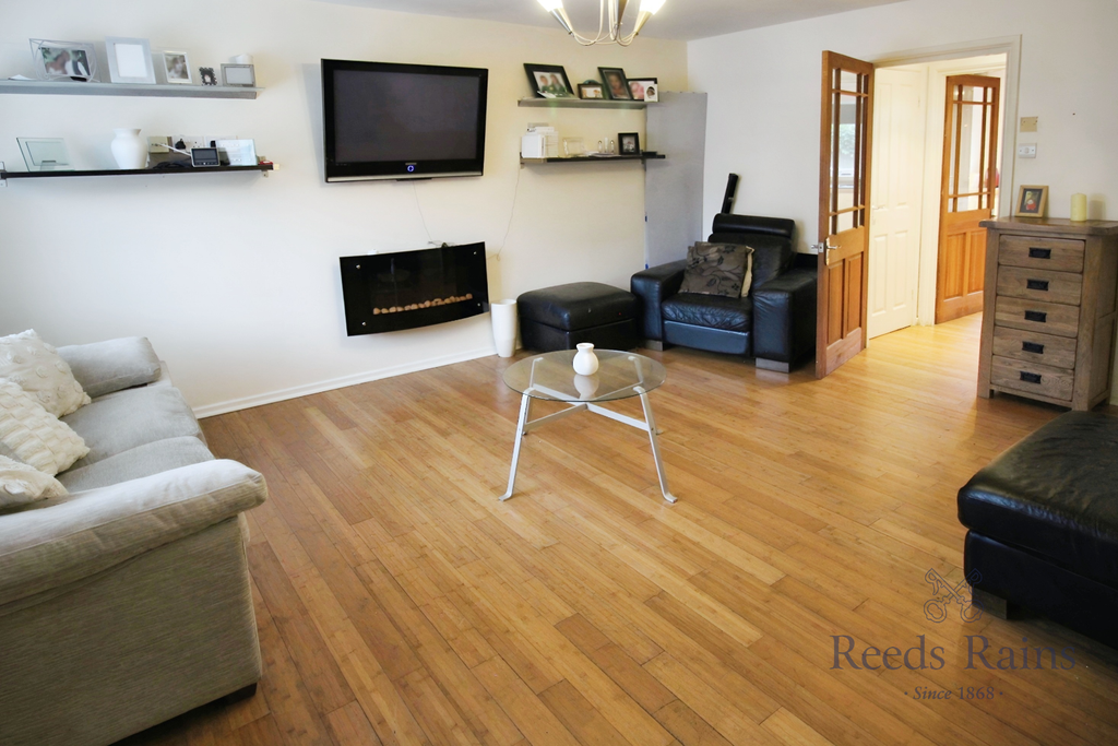 Property photo 2 of 23 Picture No. 70
