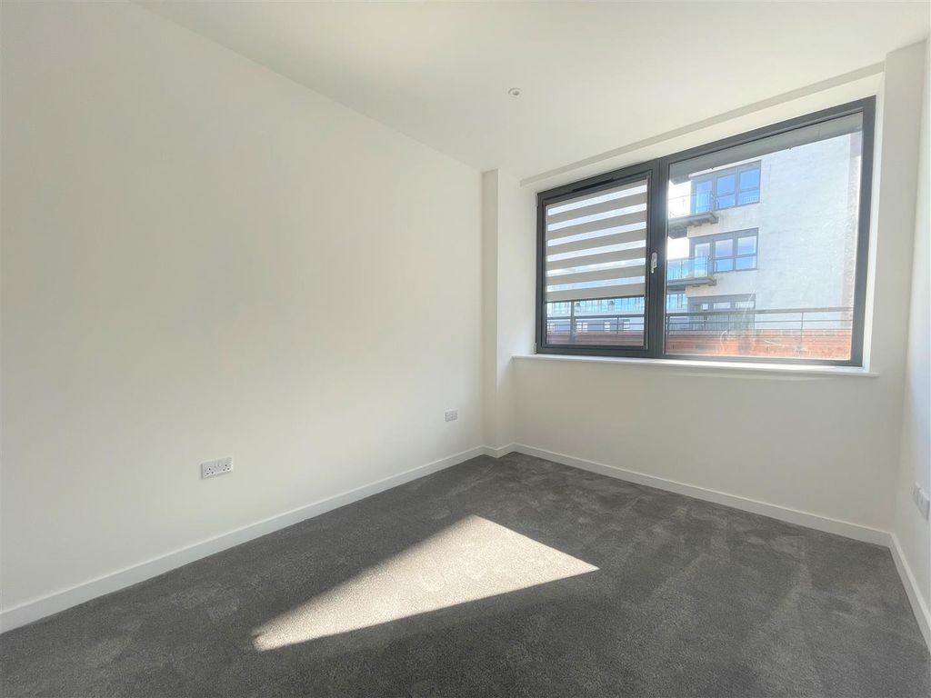 Property photo 3 of 6 Bedroom 1.Jpg