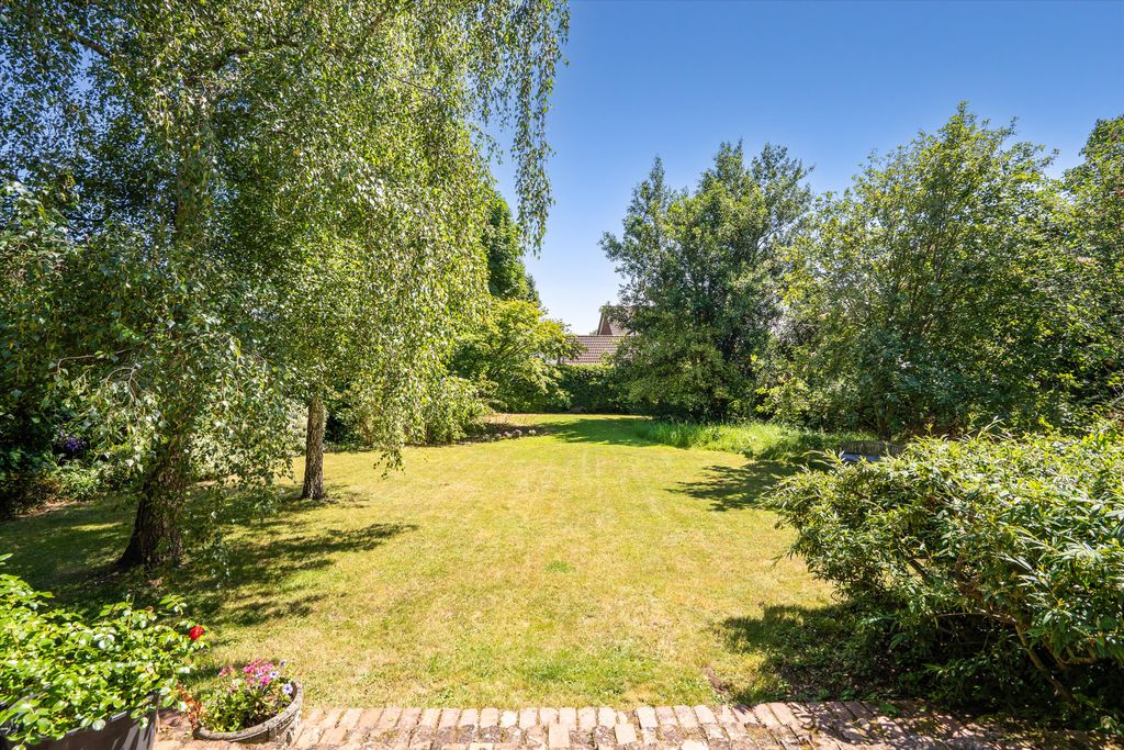 Property photo 2 of 23 Image