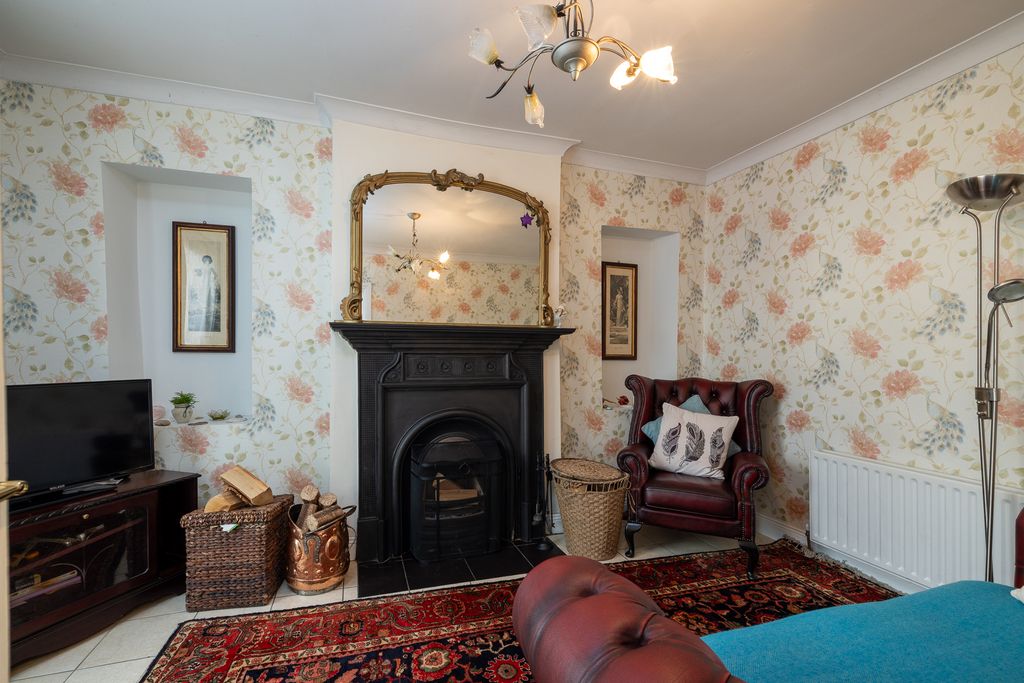 Property photo 3 of 21