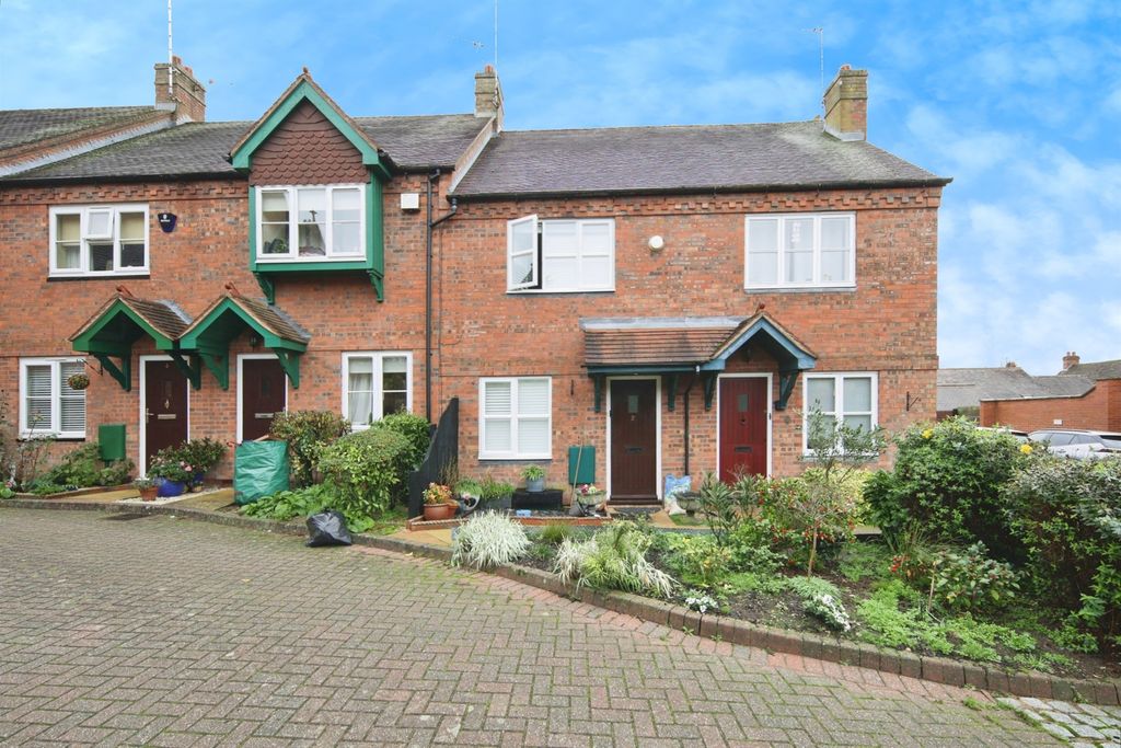 Property photo 1 of 11