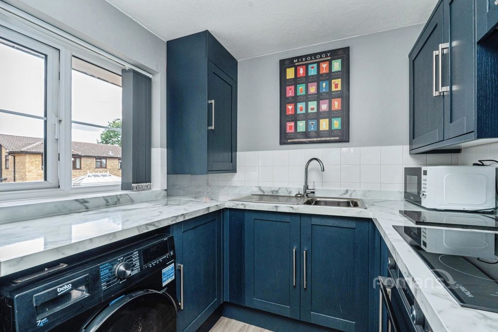 Property photo 2 of 13 Pbox-Img.Jpg