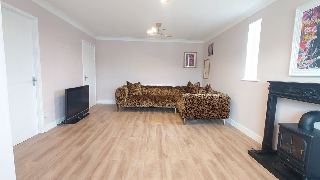 Property photo 2 of 16 Dsc_7648