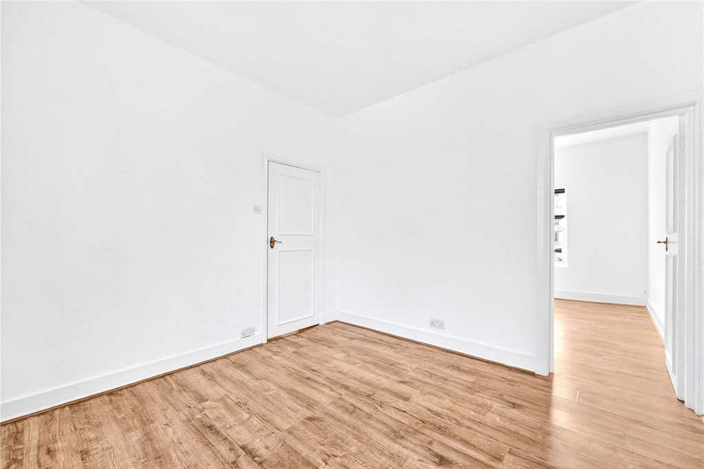 Property photo 3 of 15 Picture No. 05