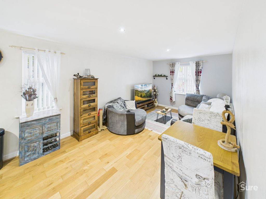 Property photo 2 of 10 Open Plan Living