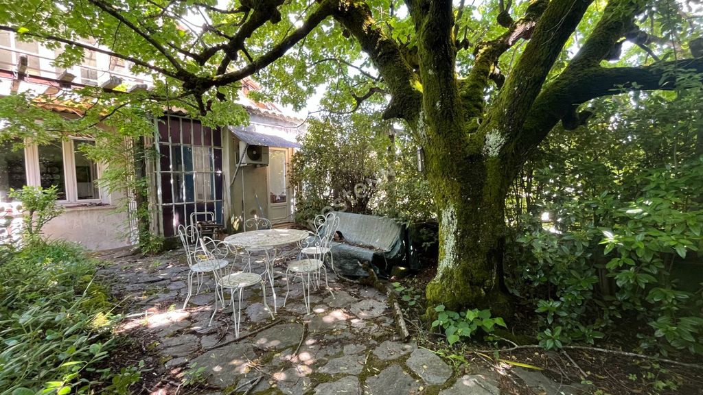 Property photo 2 of 25