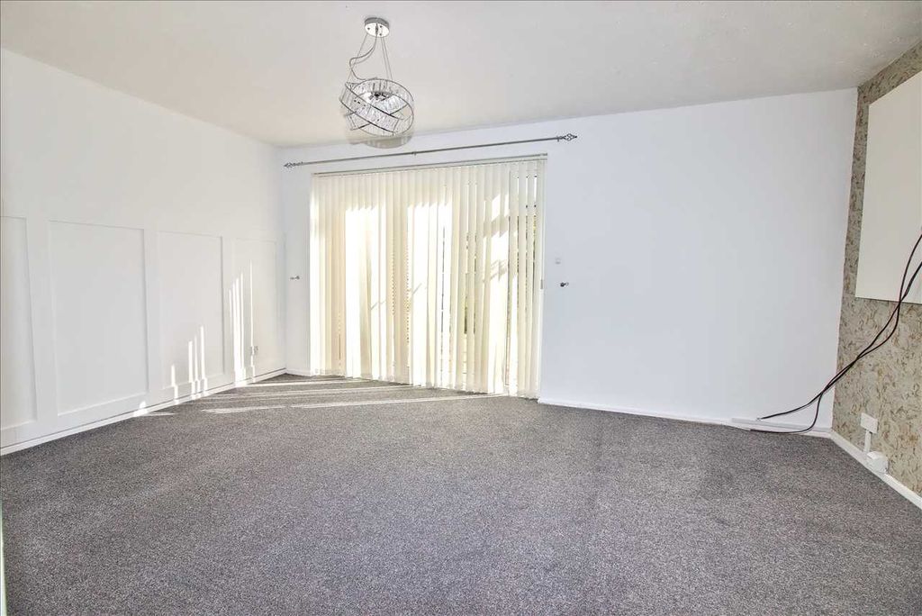 Property photo 3 of 9 Living Room