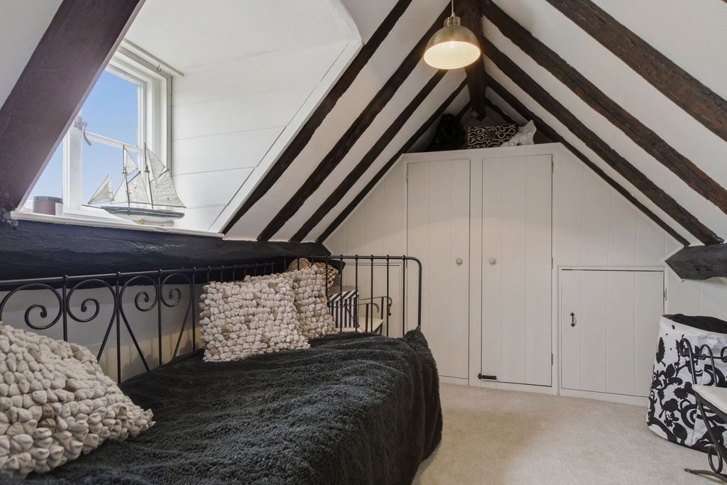 Additional image 25 of 4 bed end terrace house for sale105 High Street, Pershore, Worcestershire. WR10