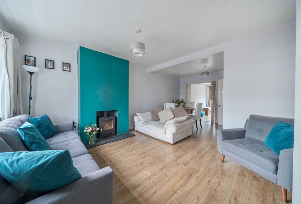 Property photo 2 of 21 1417726-18-69A1Fc...