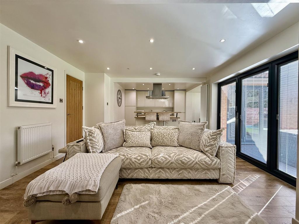 Property photo 2 of 49 2