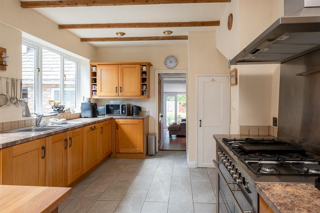 Property photo 3 of 24 Kitchen
