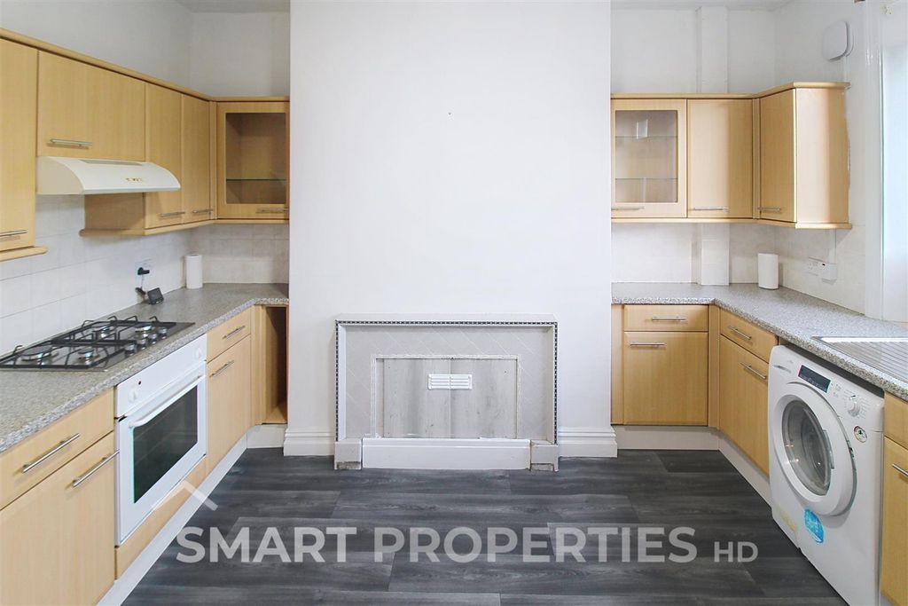 Property photo 3 of 10 35-Thornton-Lodge_00006.Jpeg