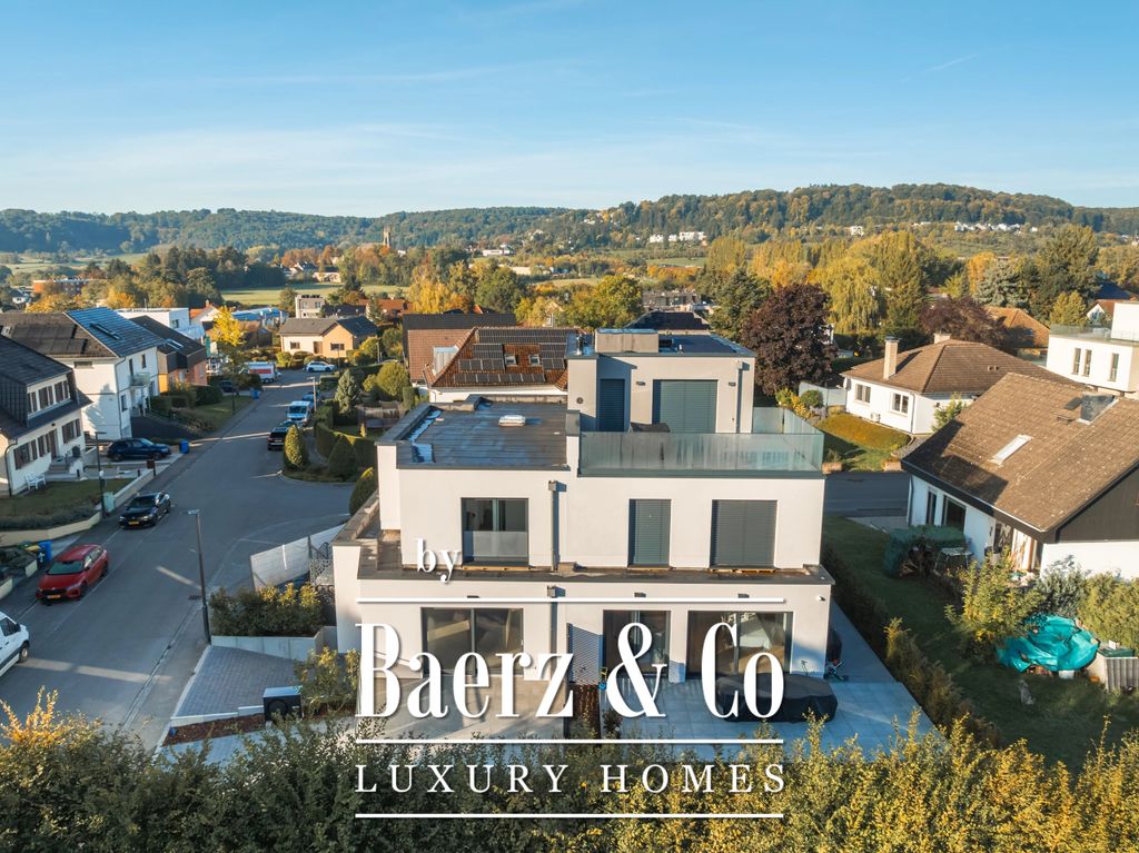 Property photo 2 of 35