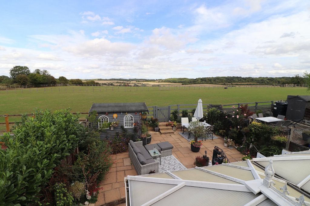 Property photo 2 of 22 Picture No. 05