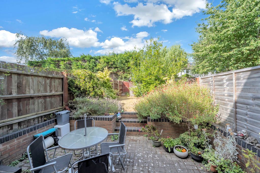 Property photo 3 of 11 Garden