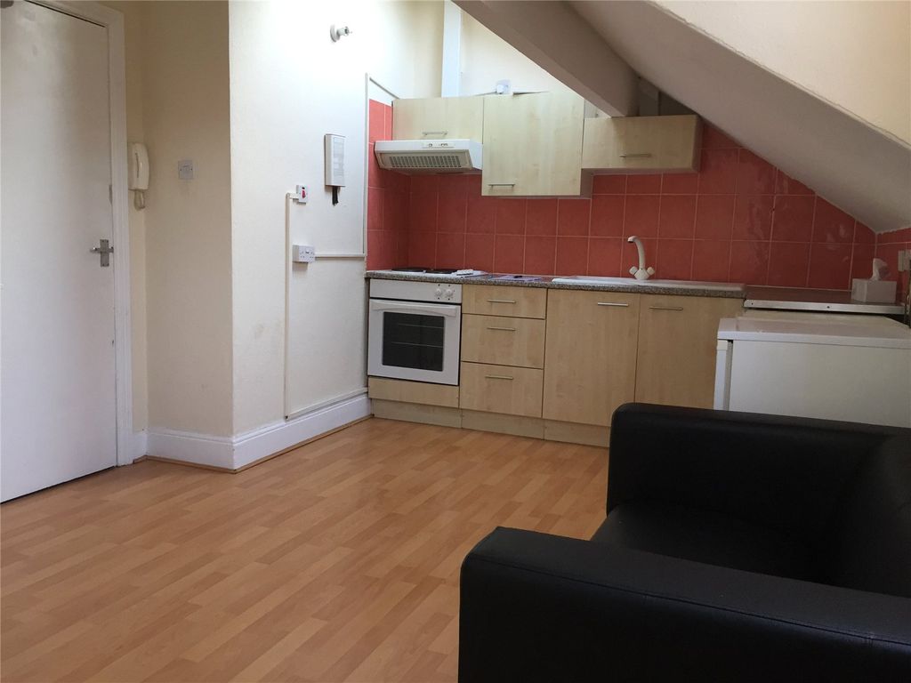 Property photo 2 of 10 Picture No. 18