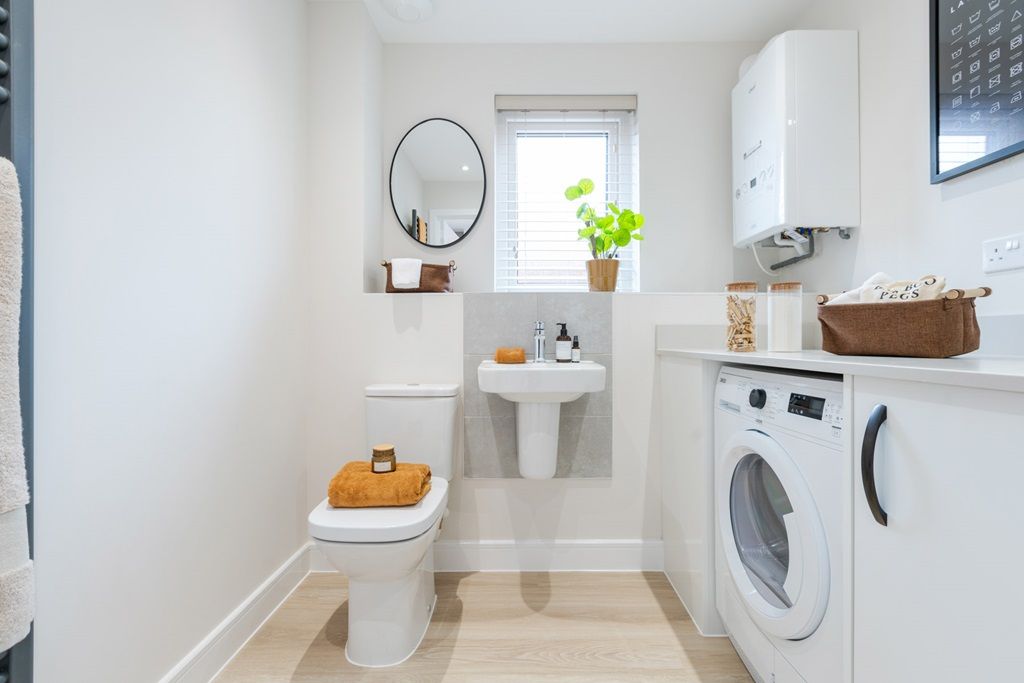 Property photo 3 of 10 A Handy Utility Space Behind The Kitchen